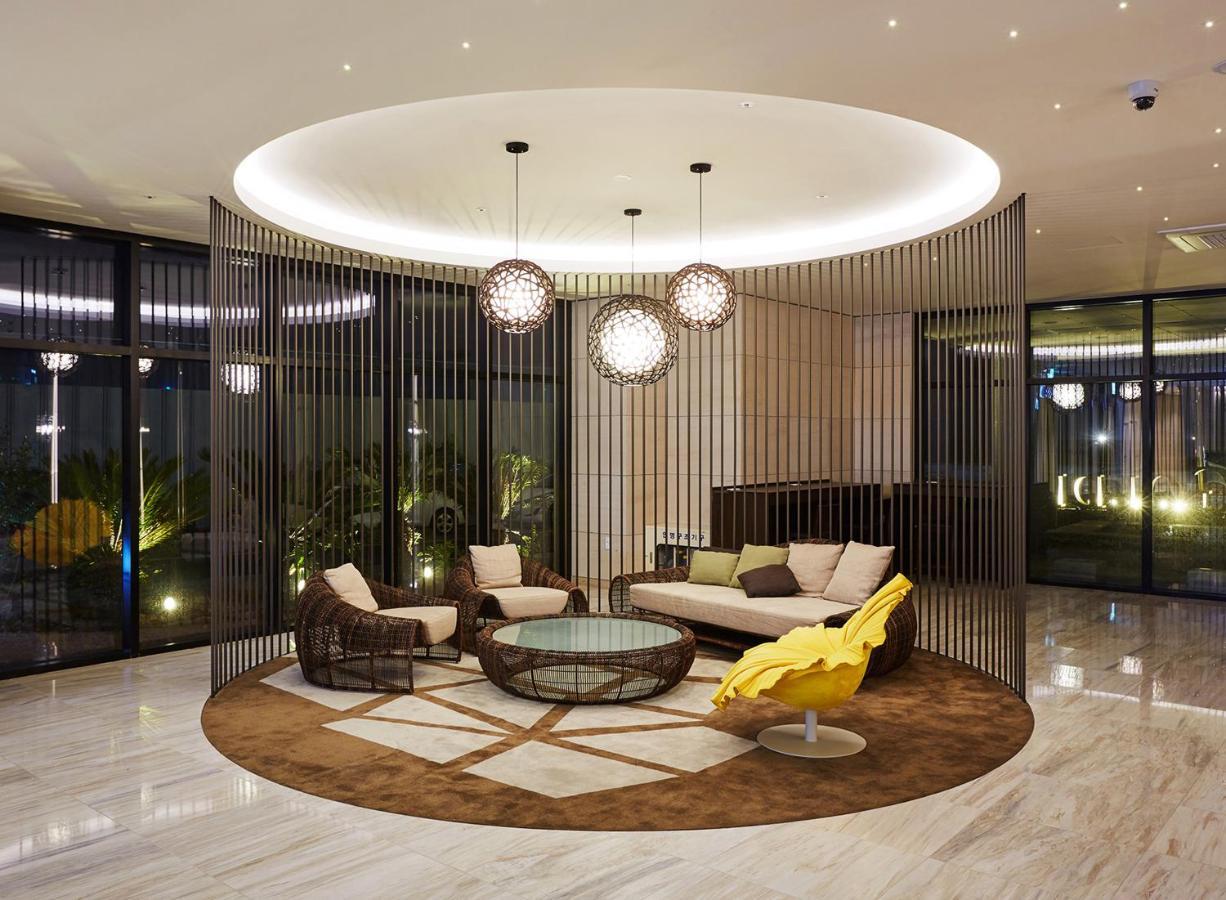 Saint Beach Hotel Чеджудо Экстерьер фото