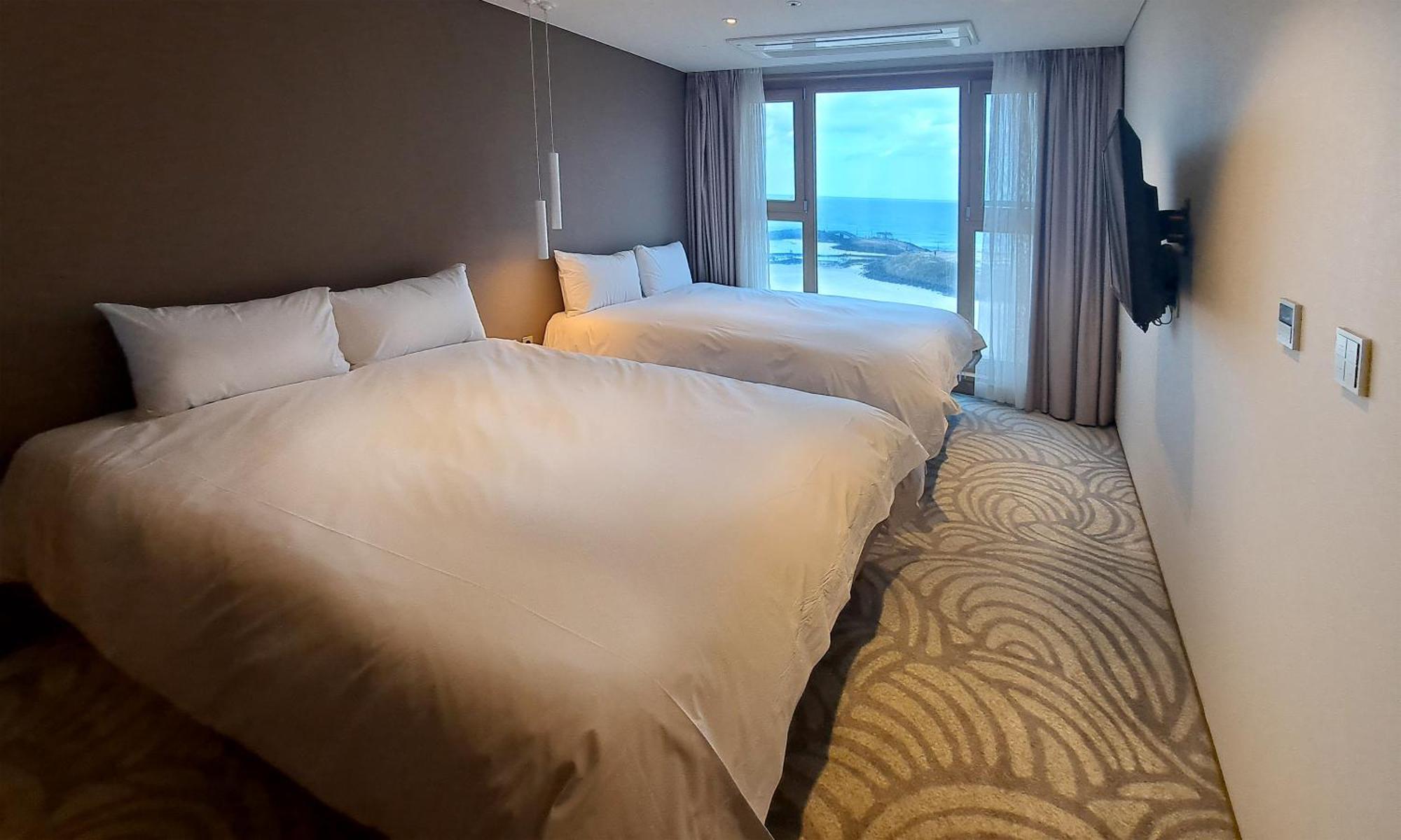 Saint Beach Hotel Чеджудо Экстерьер фото