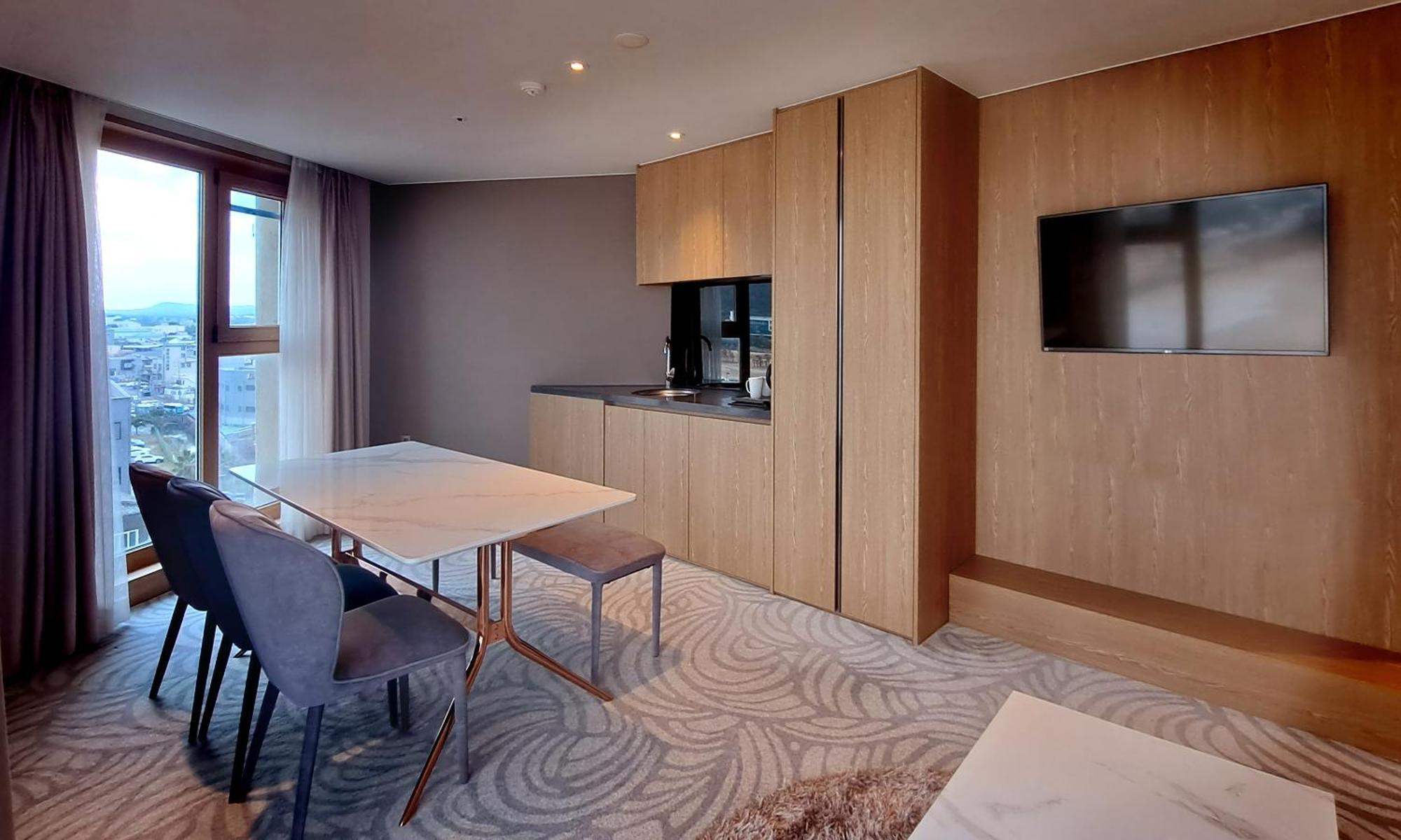 Saint Beach Hotel Чеджудо Экстерьер фото