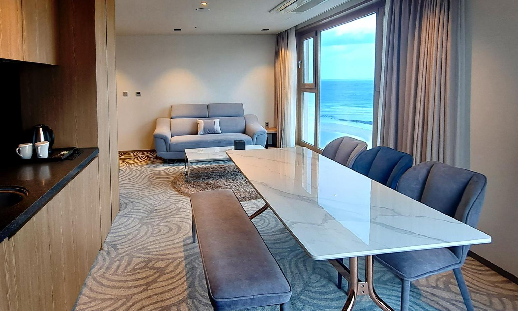 Saint Beach Hotel Чеджудо Экстерьер фото