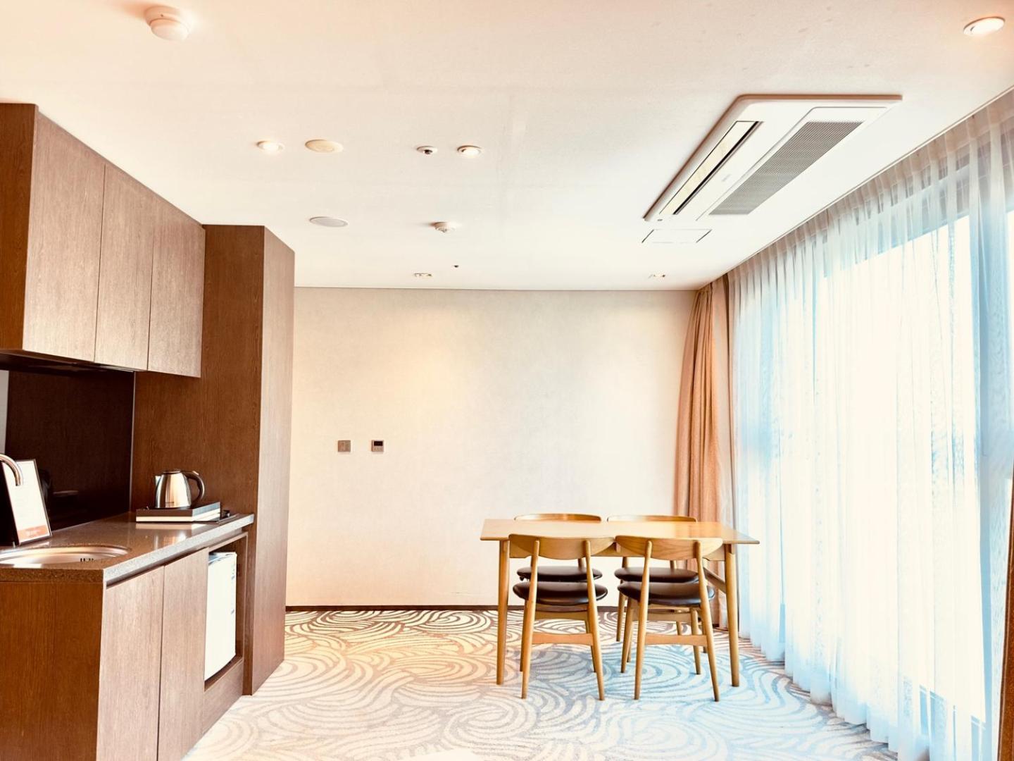 Saint Beach Hotel Чеджудо Экстерьер фото