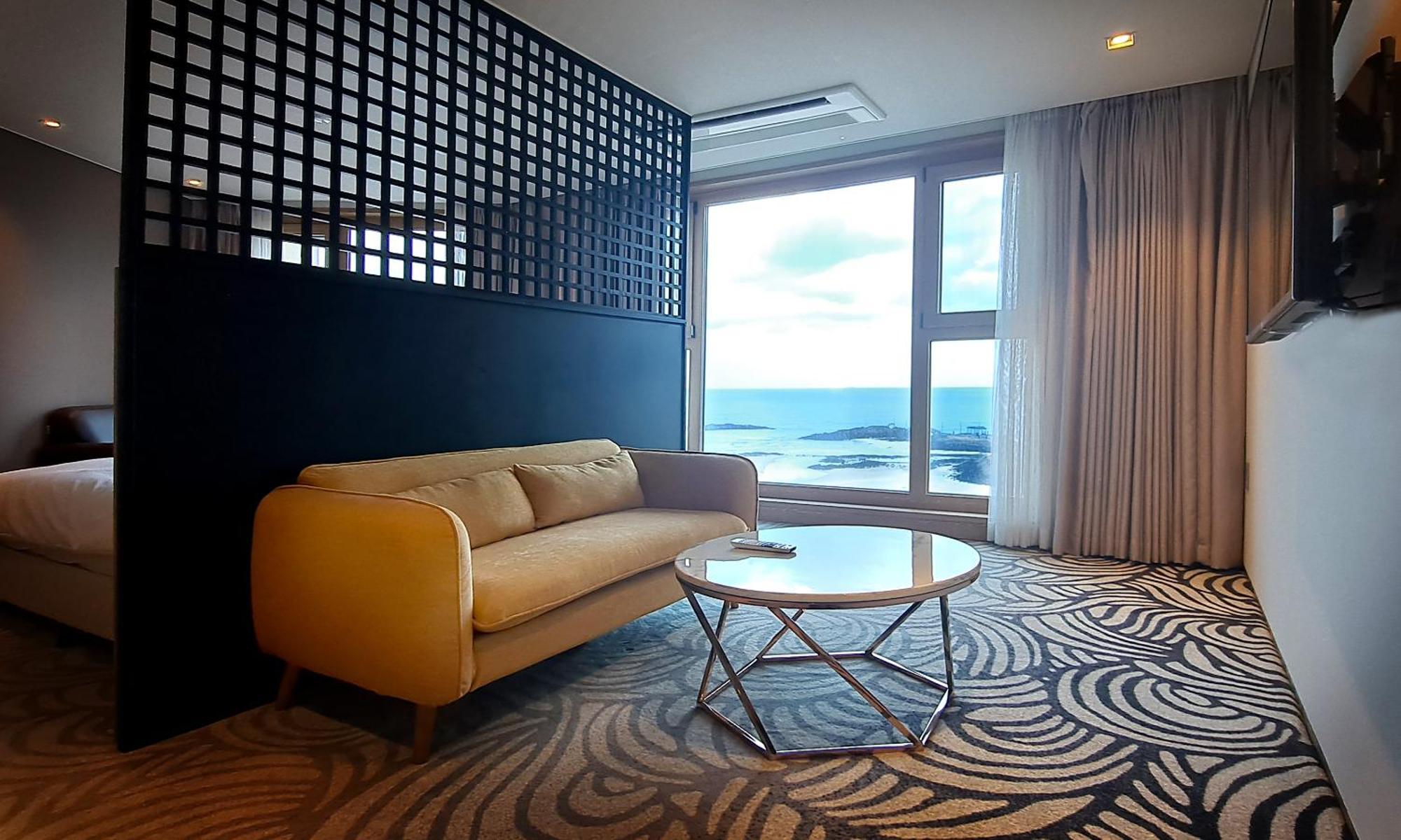 Saint Beach Hotel Чеджудо Экстерьер фото