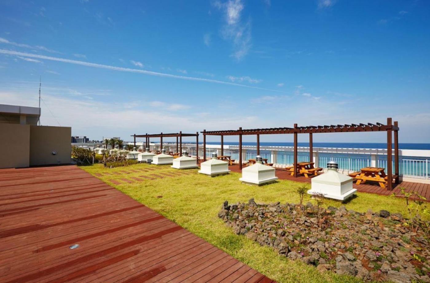 Saint Beach Hotel Чеджудо Экстерьер фото