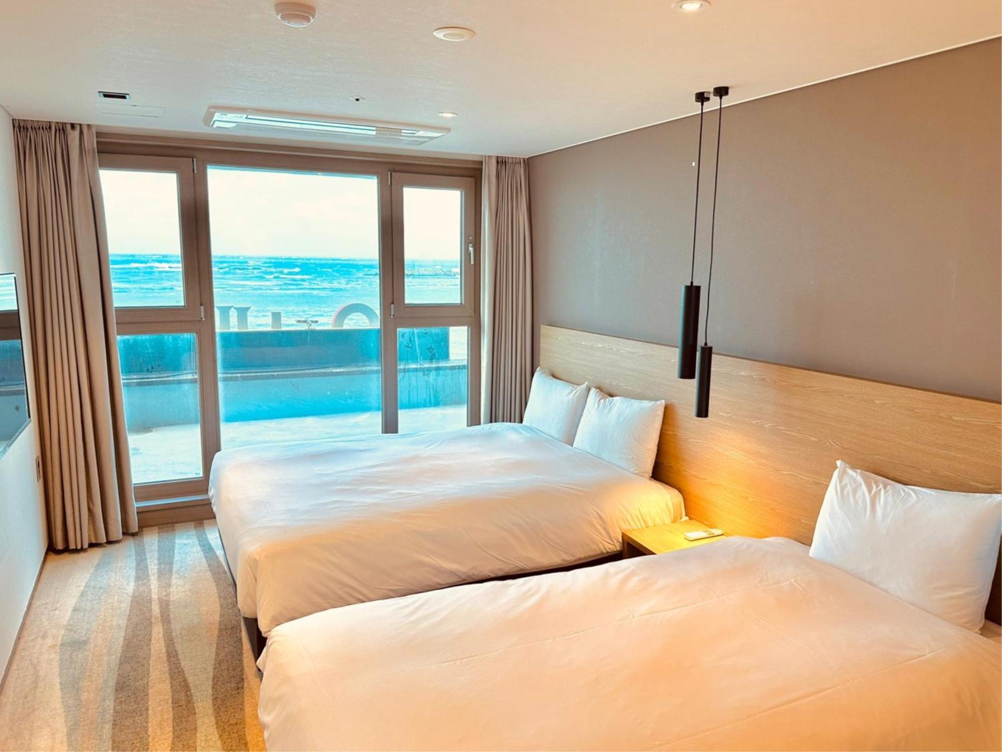 Saint Beach Hotel Чеджудо Экстерьер фото